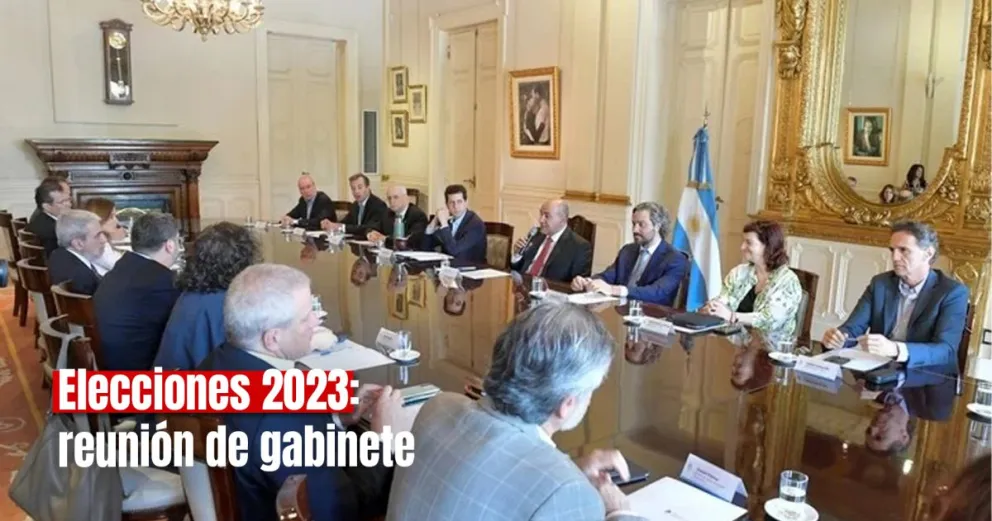 Alberto Fernández, Sergio Massa, Agustín Rossi y Wado de Pedro participan del encuentro en Casa Rosada