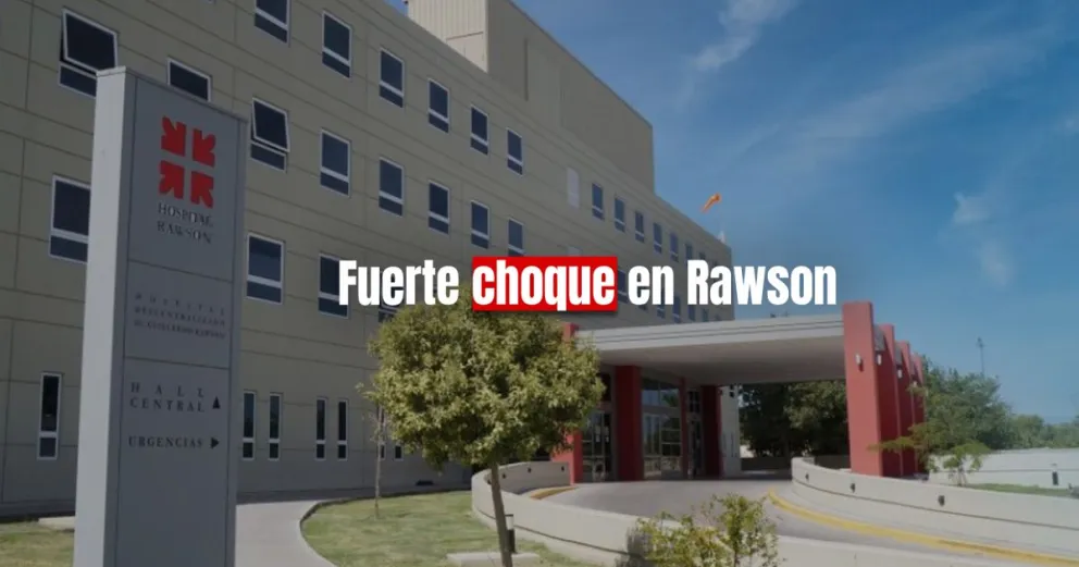 Una motociclista chocó con una camioneta y terminó en el hospital 