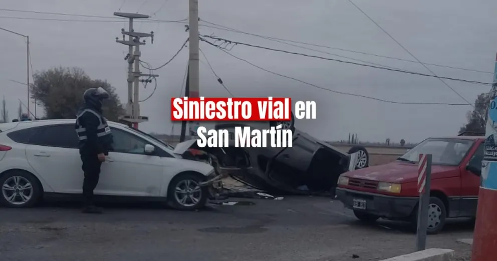Dos autos chocaron y uno quedó dado vuelta en San Martín 