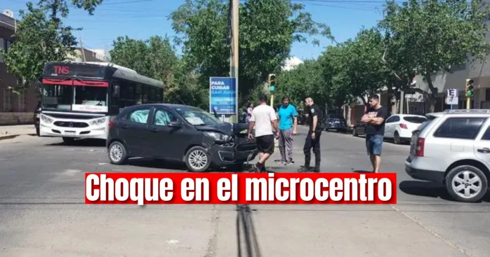 Dos autos protagonizaron un fuerte choque en pleno centro.