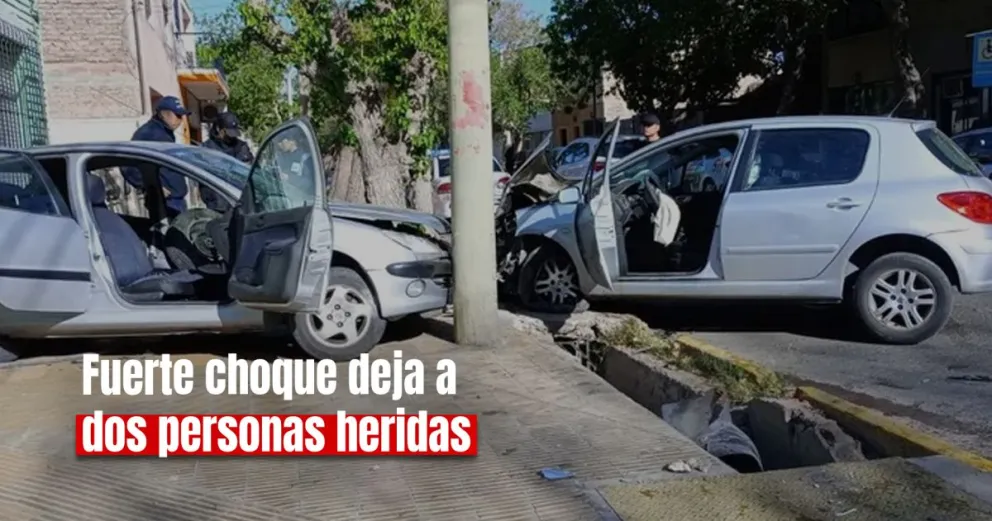 Dos personas heridas tras un choque en el centro sanjuanino 