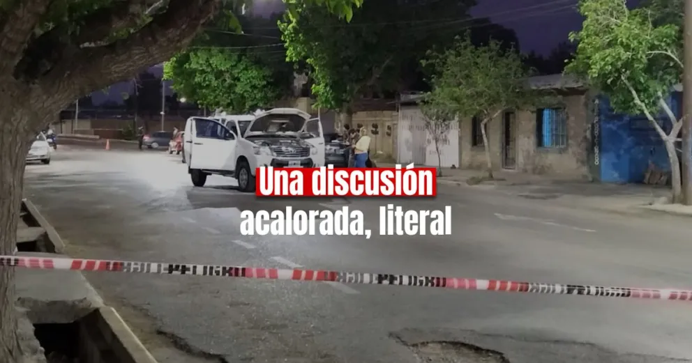 Una pareja tuvo una fuerte discusión y se prendió fuego la camioneta en la que estaban