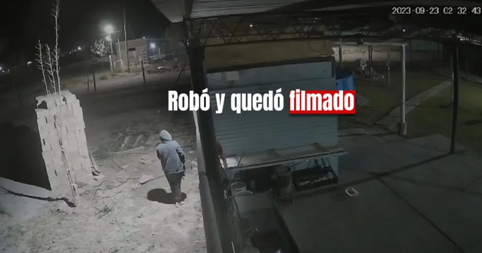 Un ladrón robó en un loteo de Ullum, se dio a la fuga y quedó grabado en las cámaras de seguridad