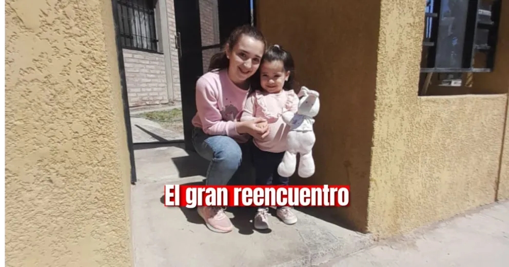 Catalina  se reencontró con su conejito de peluche