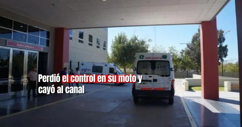 Un hombre terminó internado luego de caer a un canal en su moto