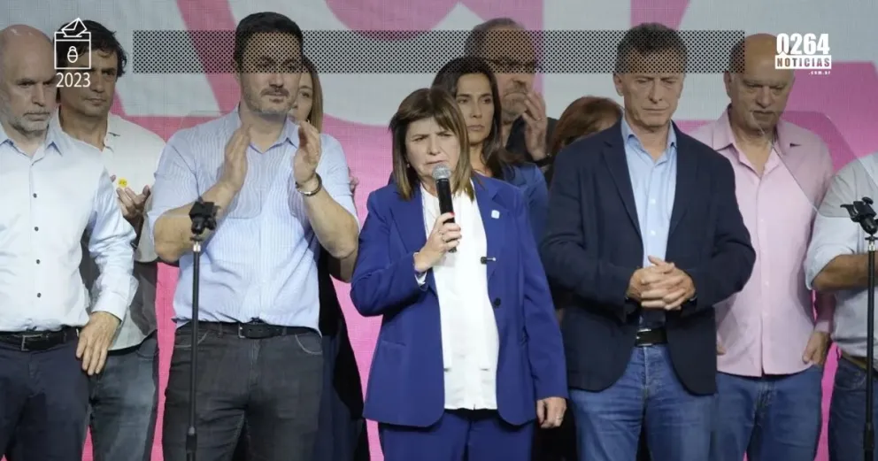 Patricia Bullrich acepta la derrota junto a todo su equipo