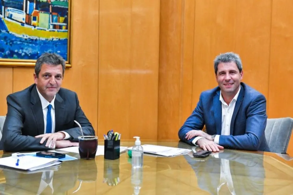Según un diario nacional, Uñac está en consideración para integrar un eventual gabinete de Massa 