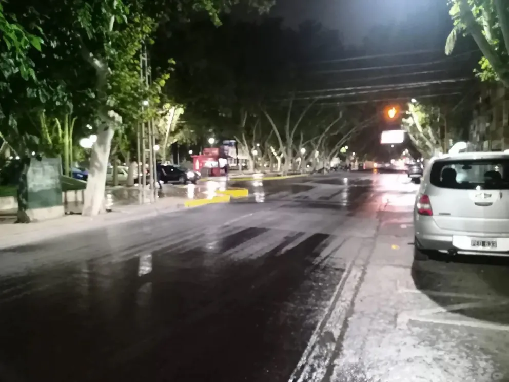  A sacar el impermeable: emitieron un alerta metrológico por tormentas y lluvias intensas para el sábado 