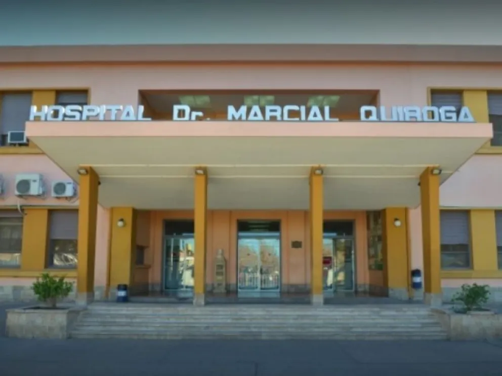 Una pareja cayó de su moto y terminó en el hospital 