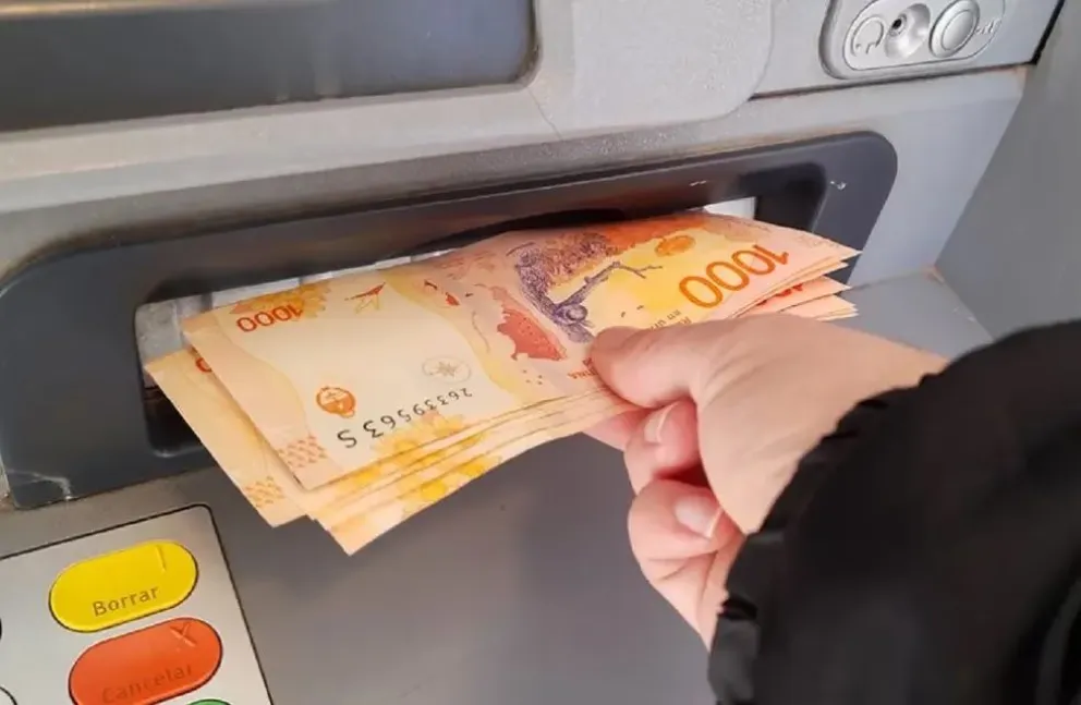 Los empleados públicos tendrán acreditados sus haberes de octubre con el 12,7% de aumento