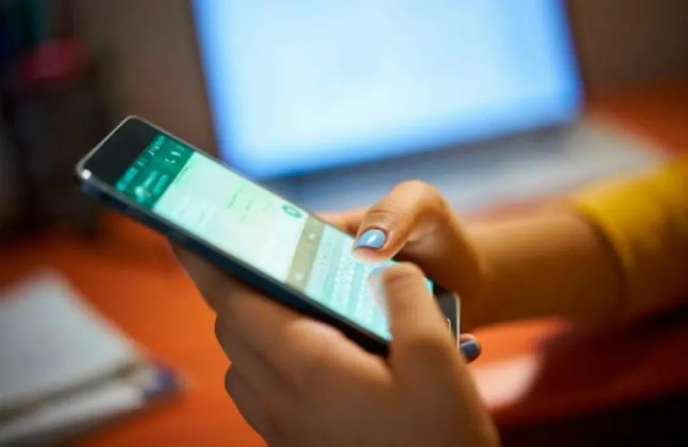 Alertan por una nueva estafa en WhatsApp: ¿de qué se trata?