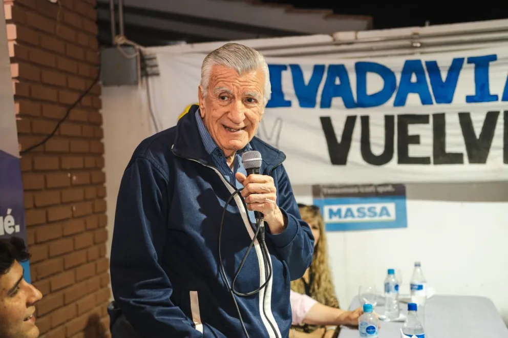 Le hackeron el celular a José Luis Gioja