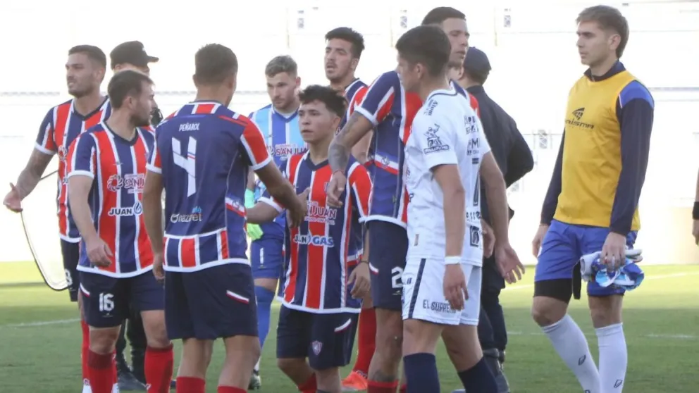 Peñarol perdió con Juventud Antoniana y no pudo mantener la categoría