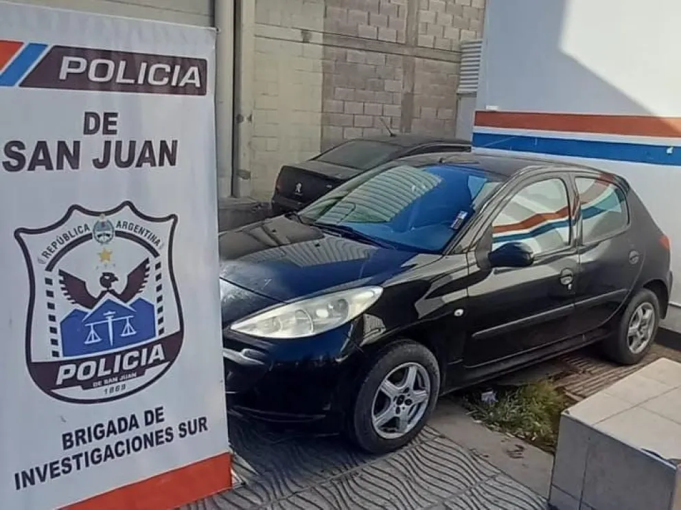 La policía secuestró un auto que había sido robado en Mendoza