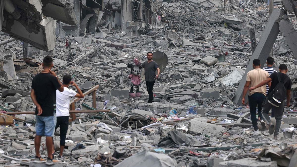 Por el conflicto entre Israel y Hamas, los muertos ascienden a 10.000