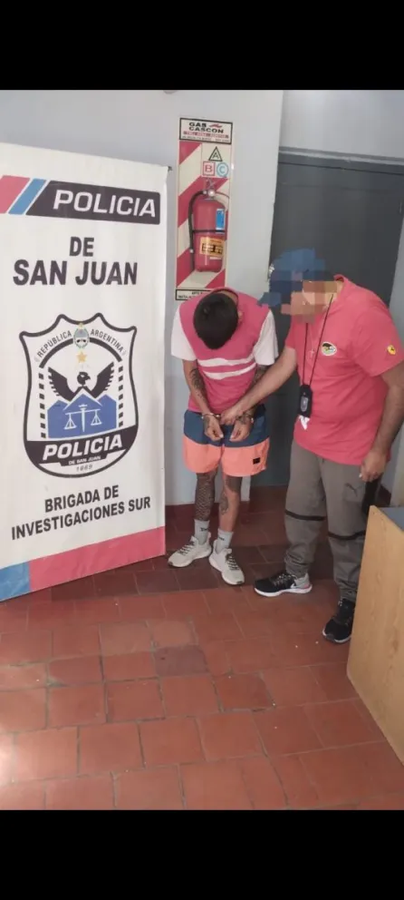 Detuvieron a un joven con pedido de captura en Rawson 