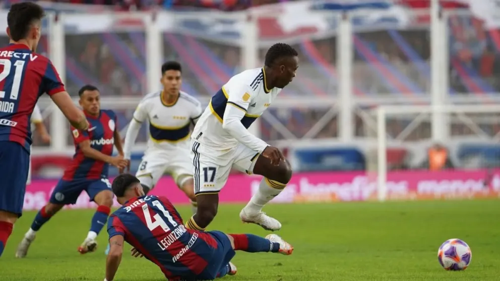 Boca visita a San Lorenzo intentando recuperarse en el torneo local