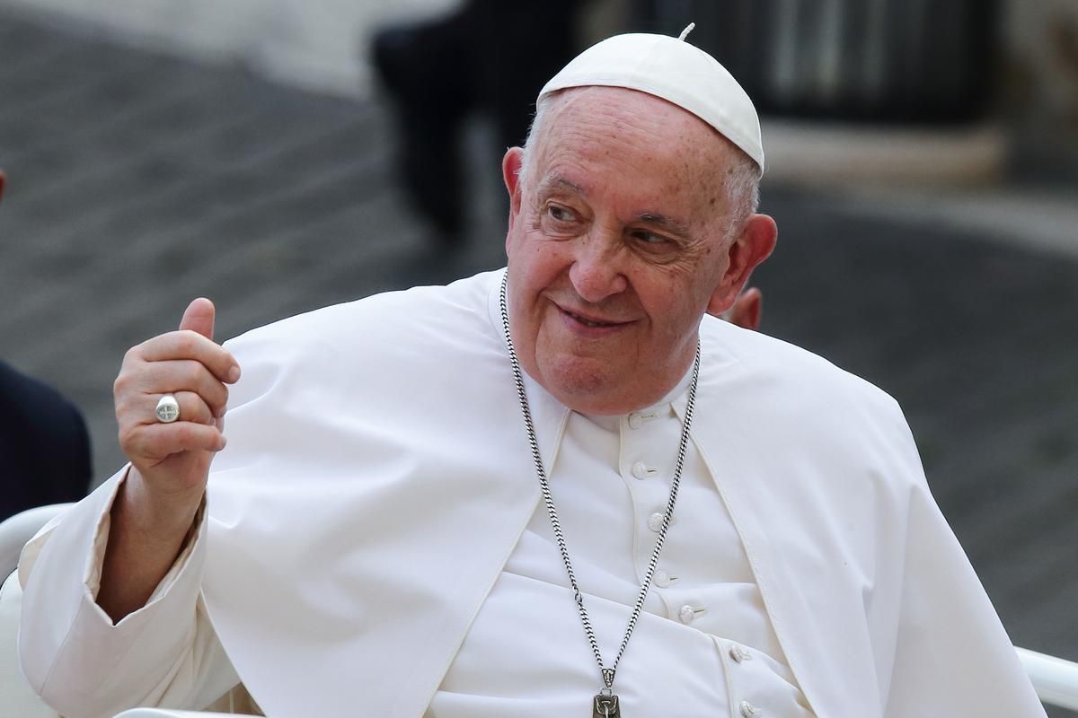 El Vaticano abre las puertas de los sacramentos a personas LGBTQ, la nueva doctrina del Papa Francisco