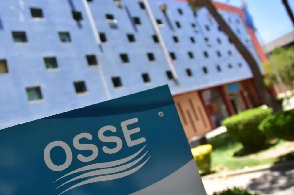 Dos escuelas y nueves barrios de Rawson estarán sin agua este martes
