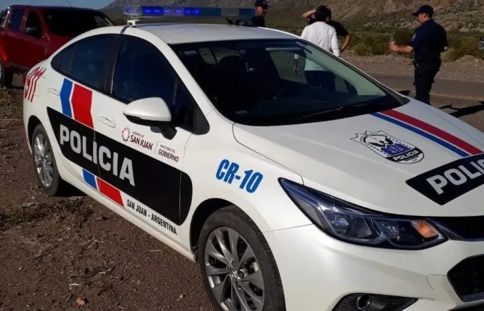 Se hicieron pasar por trabajadores del Correo y entraron a robar a una casa en Caucete