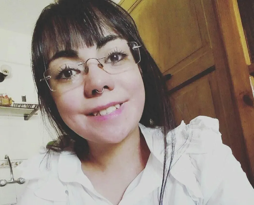 Realizarán un bingo solidario para ayudar a Evangelina, la chica con piel de cristal 