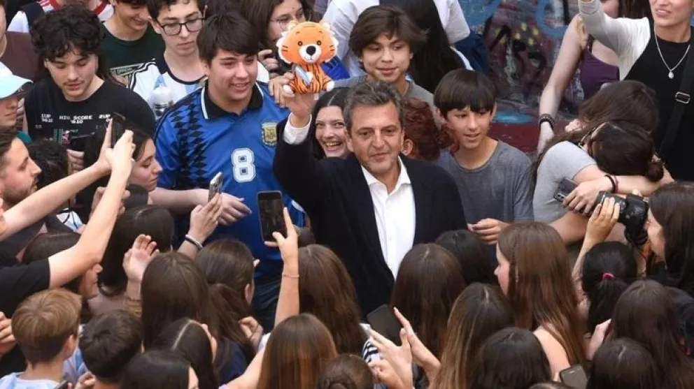 Sergio Massa cerró su campaña con estudiantes:“El voto joven es súper importante en términos de participación y definición del proceso electoral”