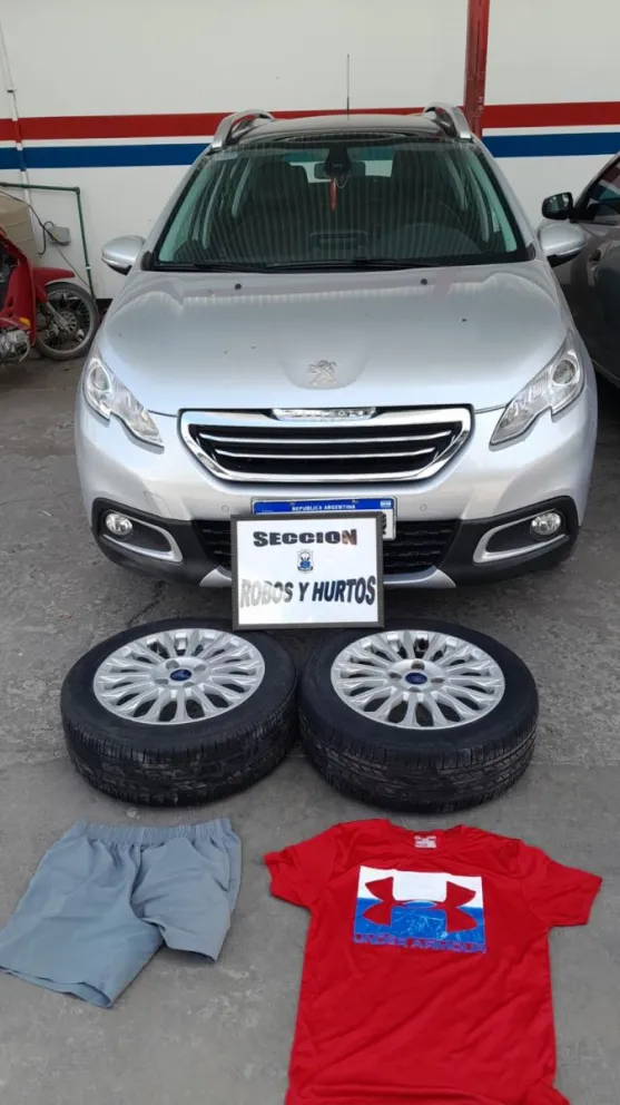 La policía desarticuló una banda que robaba ruedas de autos
