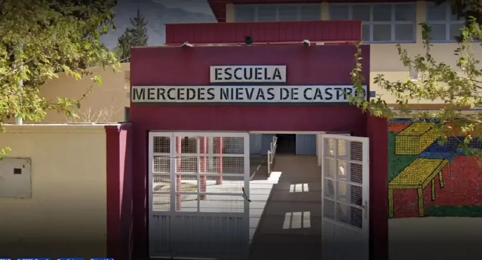 Alumnos intoxicados en Zonda: aseguran que solo se destinan $204 por chico