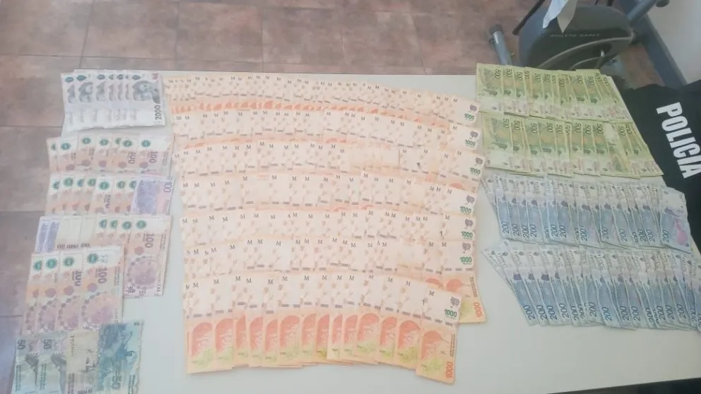 Robó plata y la policía le encontró hasta droga