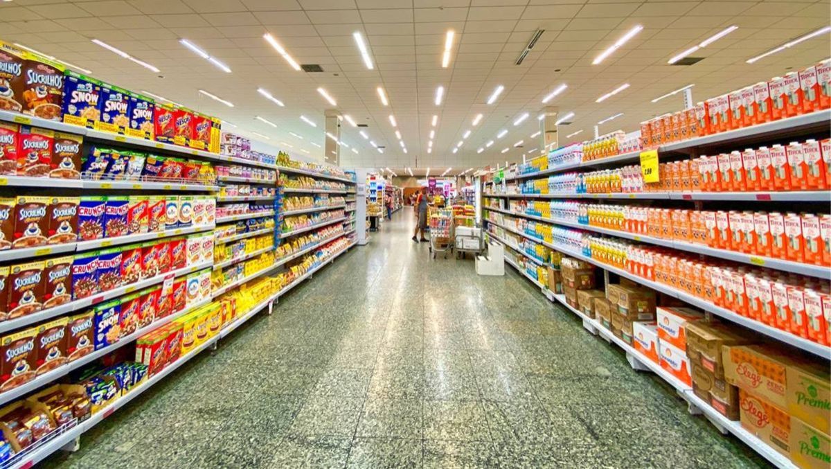 Supermercados comenzaron a recibir listas de precios con aumentos de hasta el 45% 