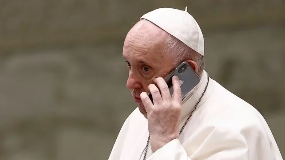El Papa Francisco llamó a Javier Milei para felicitarlo 