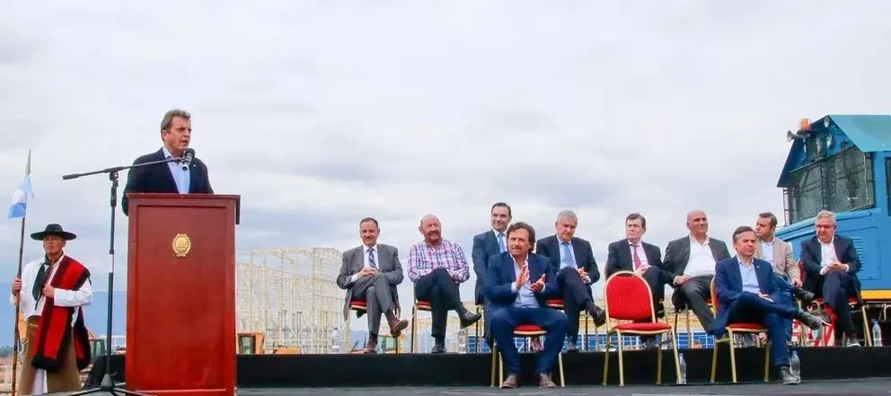 Gobernadores en alerta ante la presidencia de Milei: incertidumbre financiera y política