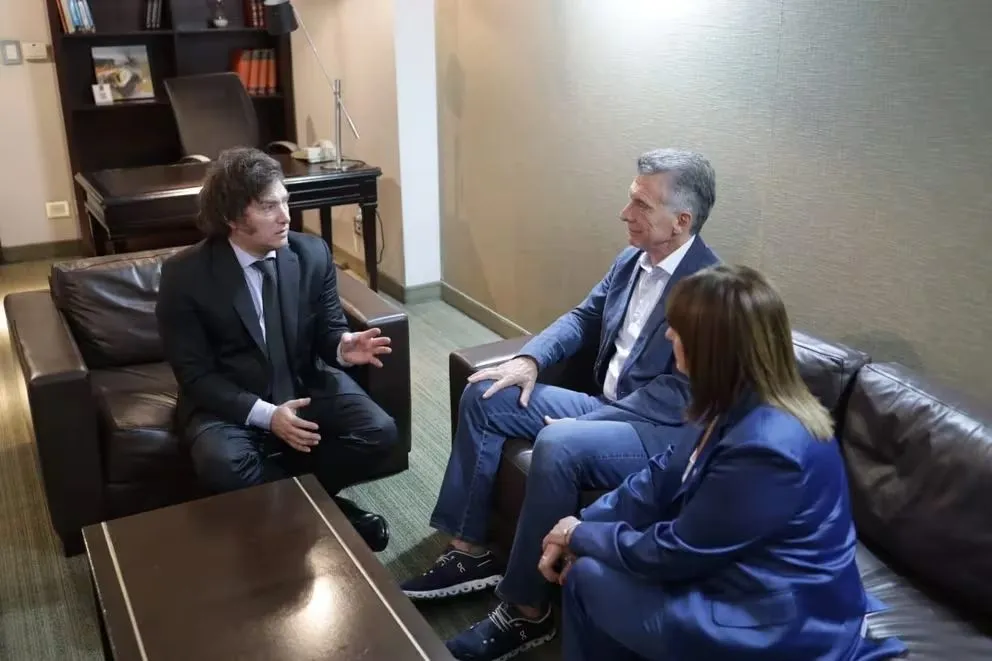 Milei y Macri al frente de las negociaciones