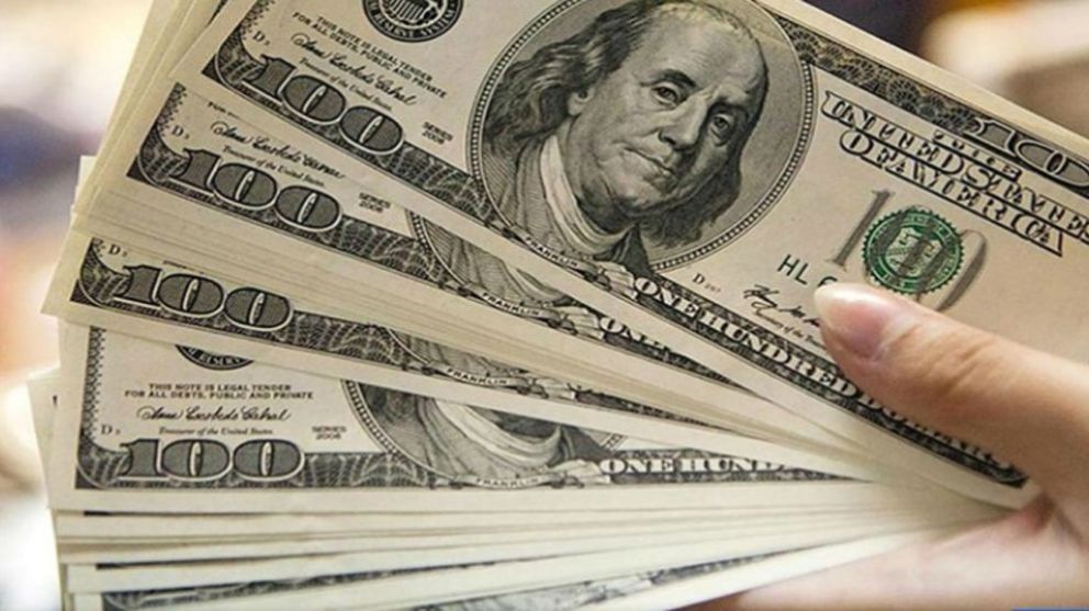 El dólar blue sigue bajando y retrocedió otros $10 en San Juan