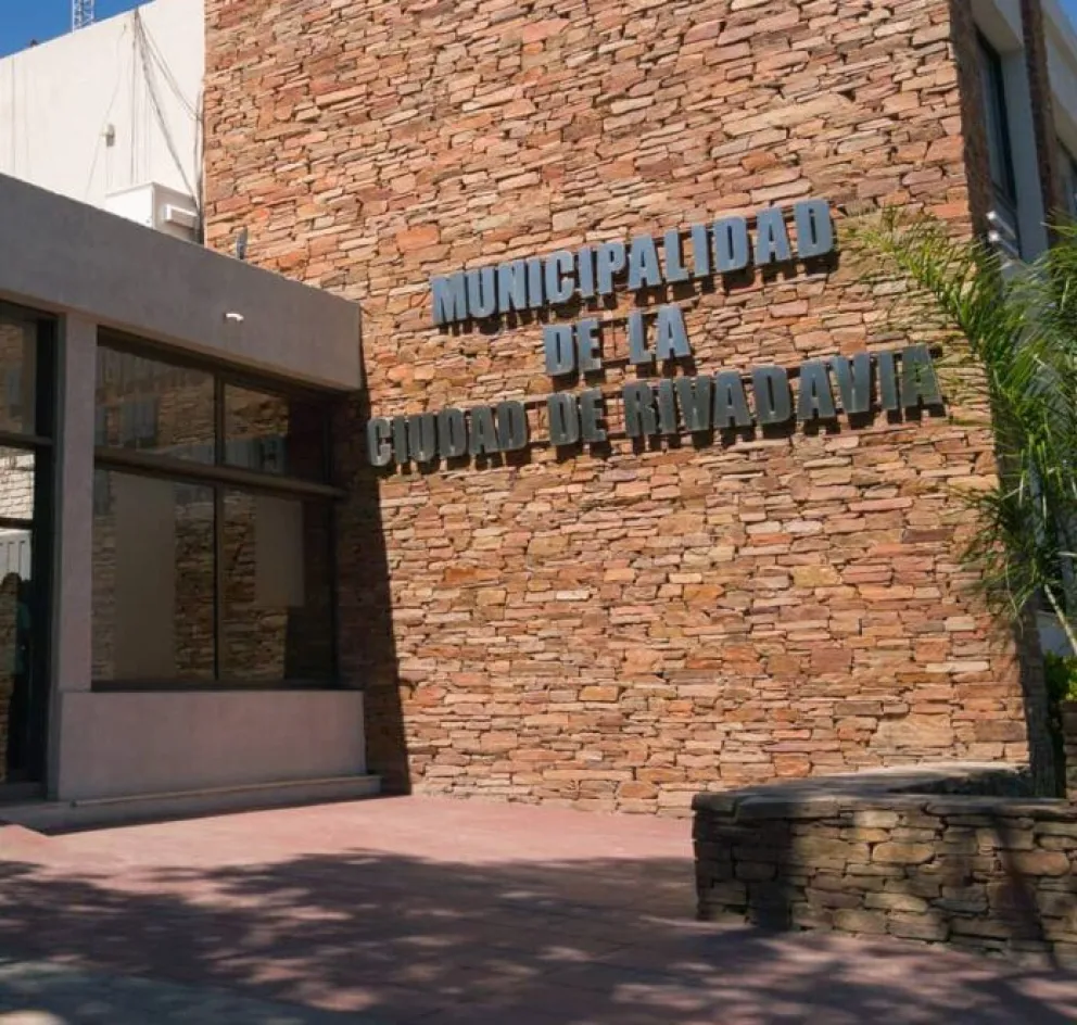 Rivadavia logró cobrar una deuda de 60 millones de pesos y adquirió la previsión de Wi-Fi en espacios públicos