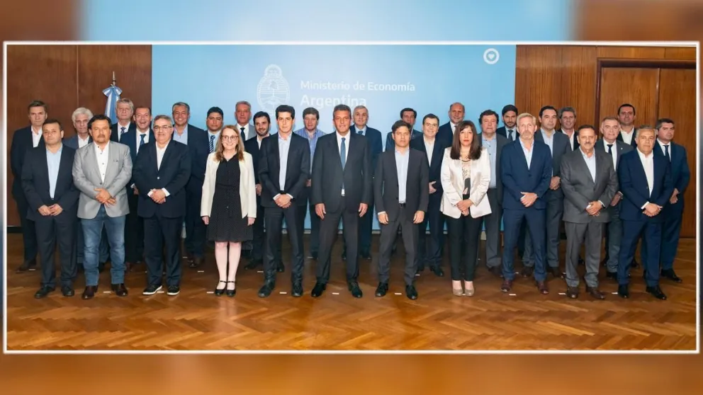 Sergio Massa garantizó el pago de sueldos y aguinaldo de los estatales