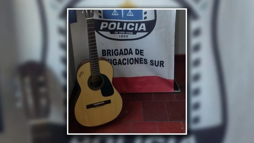 Robó una guitarra, la publicó en redes y lo detuvieron 