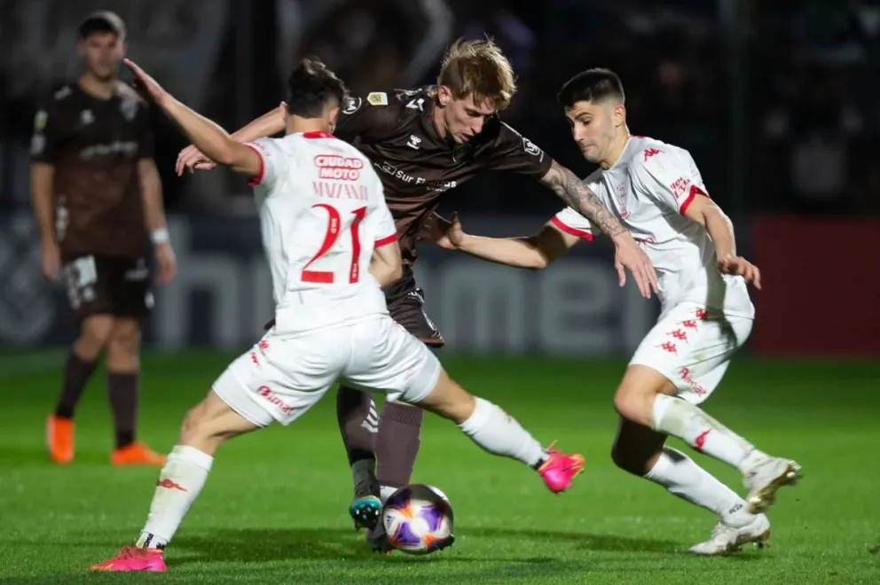 Huracán y Platense ponen primera en San Juan