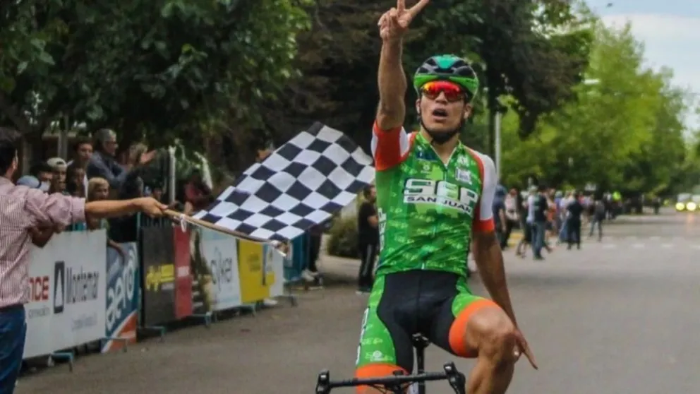 Cobarrubia ganó la última etapa y se quedó con la Doble Chepes