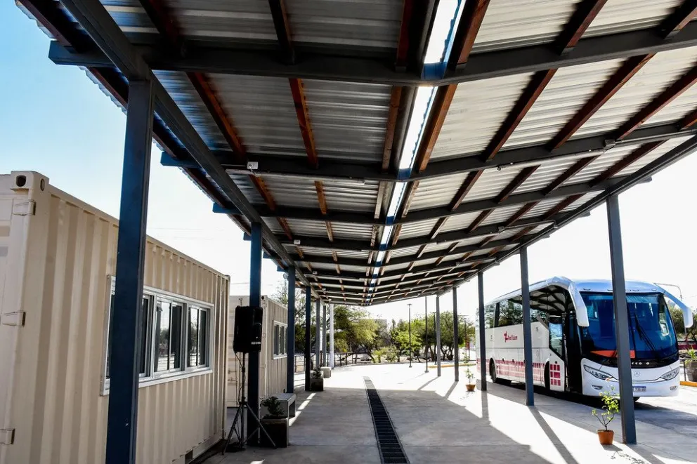 La Difunta Correa estrenó su parada de colectivos