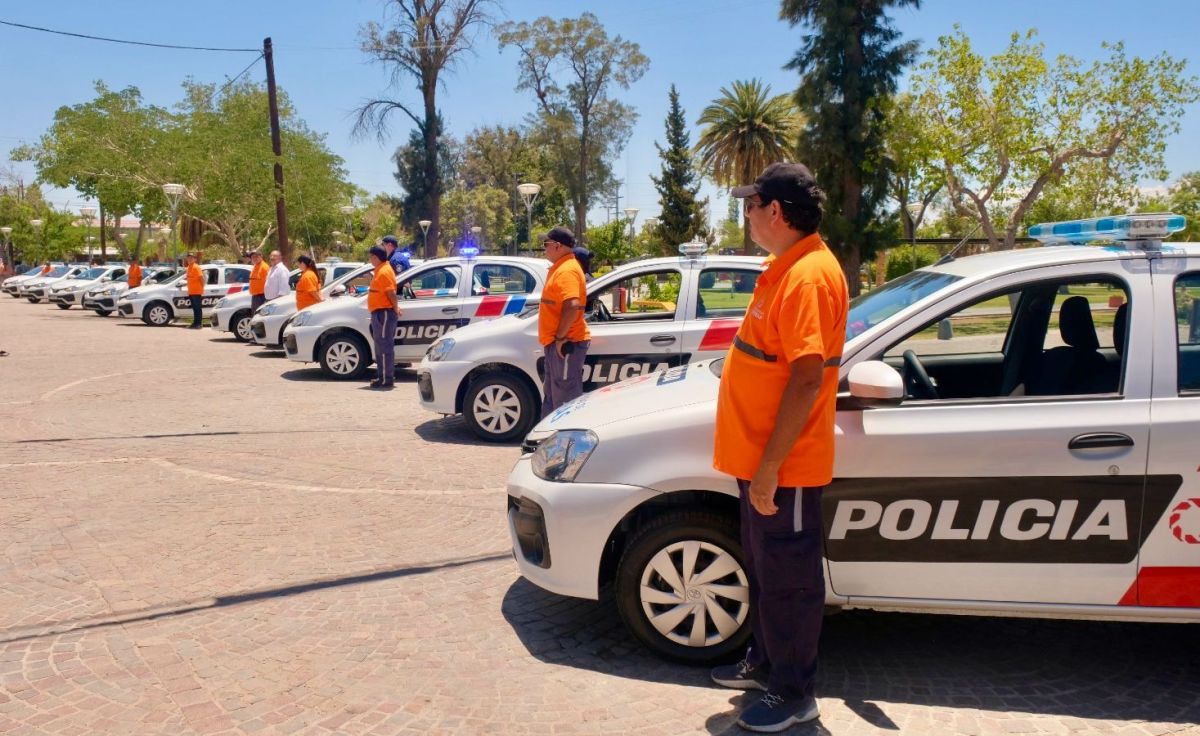 La policía de Chimbas con nuevos autos para patrullar las calles 
