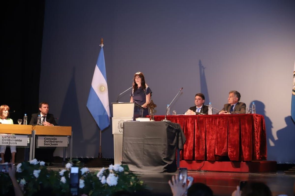Susana Laciar asume la intendencia de Capital con un llamado a la cercanía y la acción conjunta
