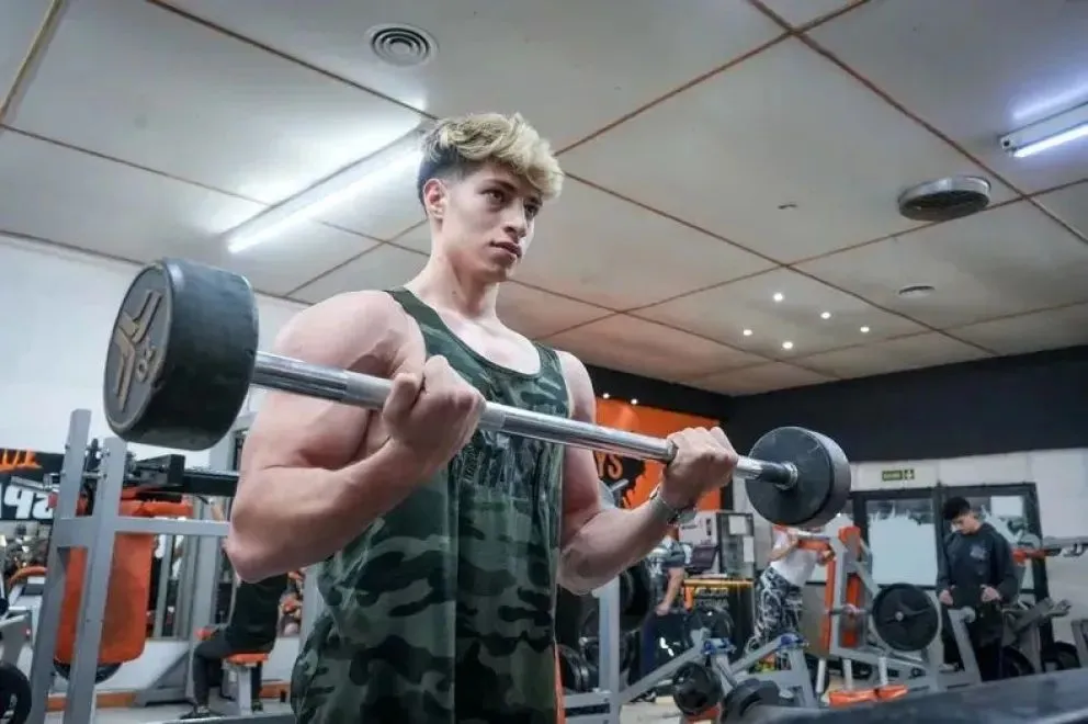 Cómo sigue Julián, el joven que sufrió una grave lesión en un gimnasio de Rivadavia