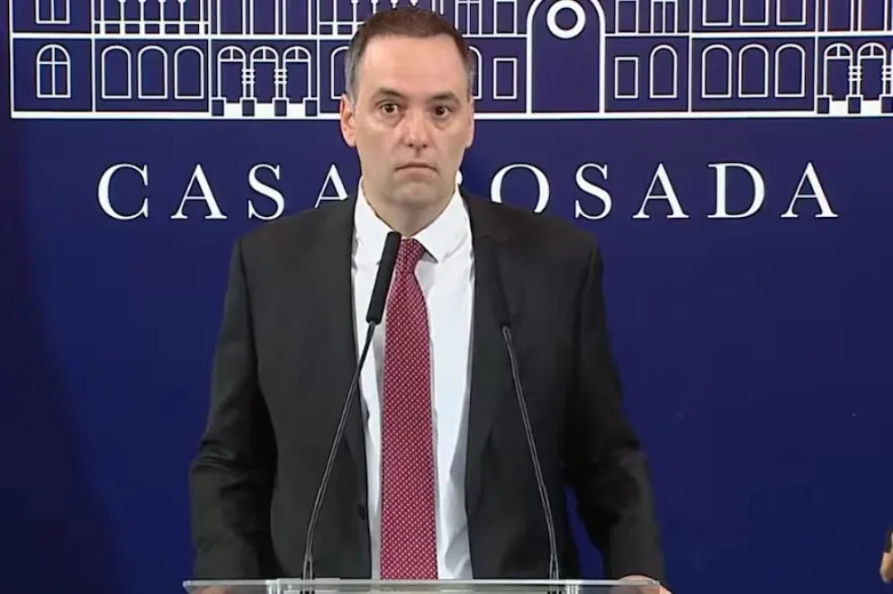 El Gobierno suspenderá la pauta oficial a los medios por un año