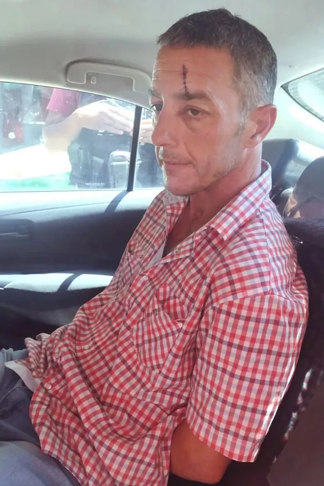 Detuvieron al hombre que le arrojó el botellazo al presidente