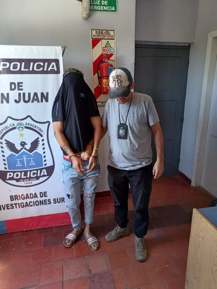 Atraparon a un ladrón que robó la recaudación de un Minimarket 