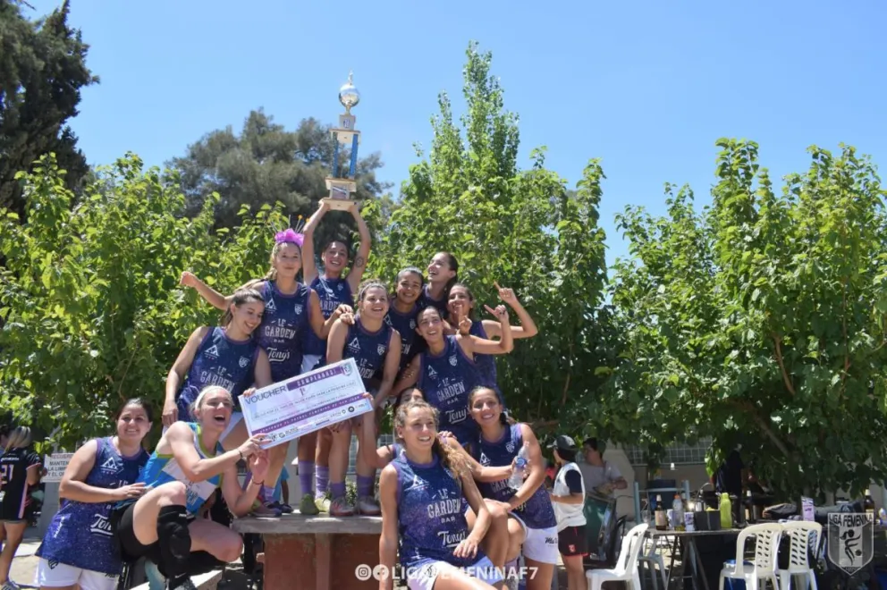 “Puntineras”, las campeonas de la Liga Femenina de Fútbol 7