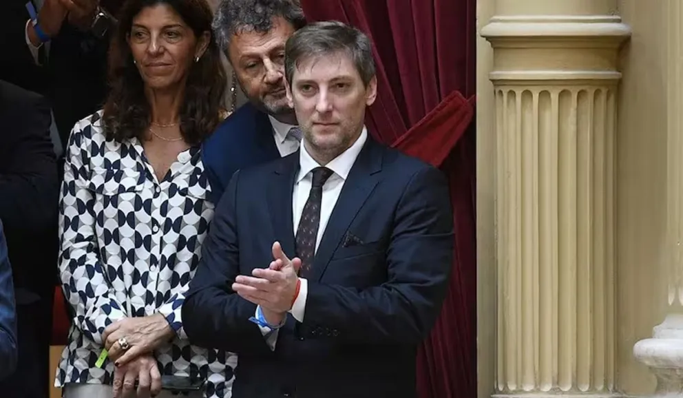 Milei nombró a Silvestre Sívori al frente de la Agencia Federal de Inteligencia