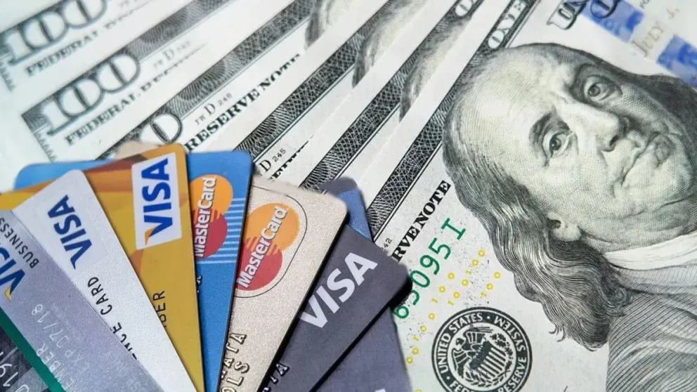 El Banco Central anunciará hoy que el dólar tarjeta costará $1.320