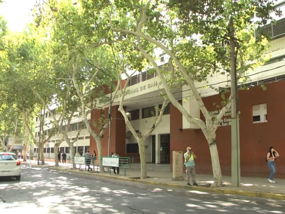 Publican el listado definitivo de los ingresantes a los Preuniversitarios